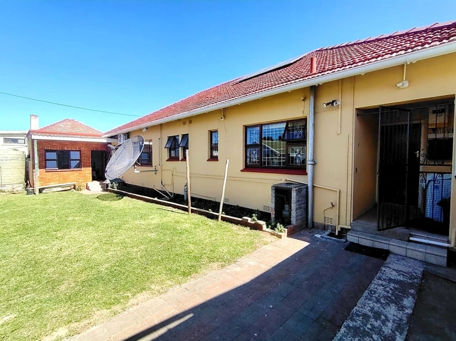 6 Bedroom Property for Sale in Baysville Eastern Cape